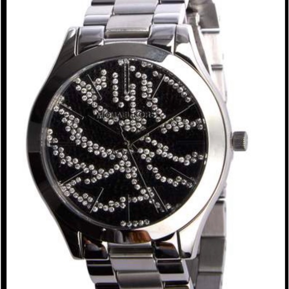 Michael Kors  watch used in runway showing less than 4 times. 9/10 rating firm! - Picture 1 of 11